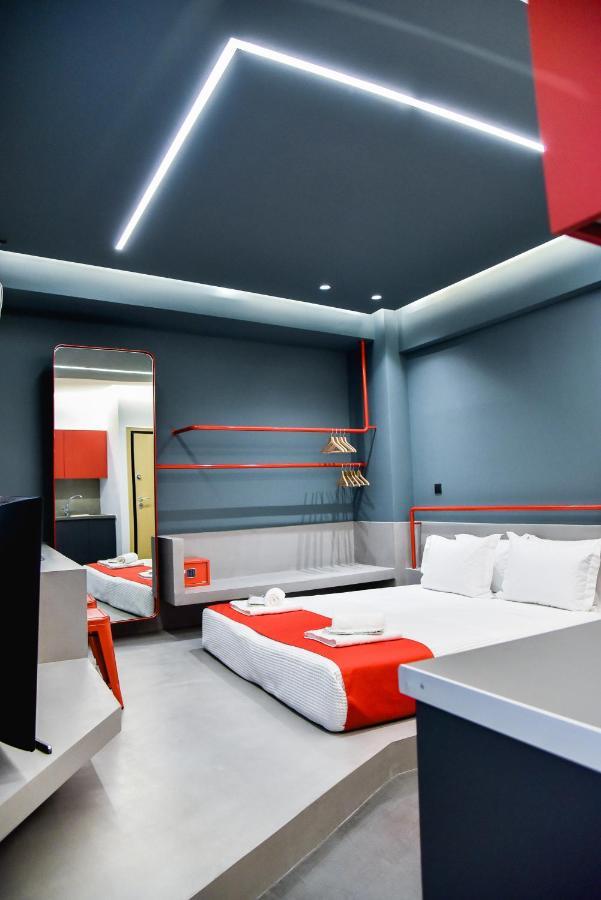 Central44 Yolo Casual Suite Athens Exterior photo