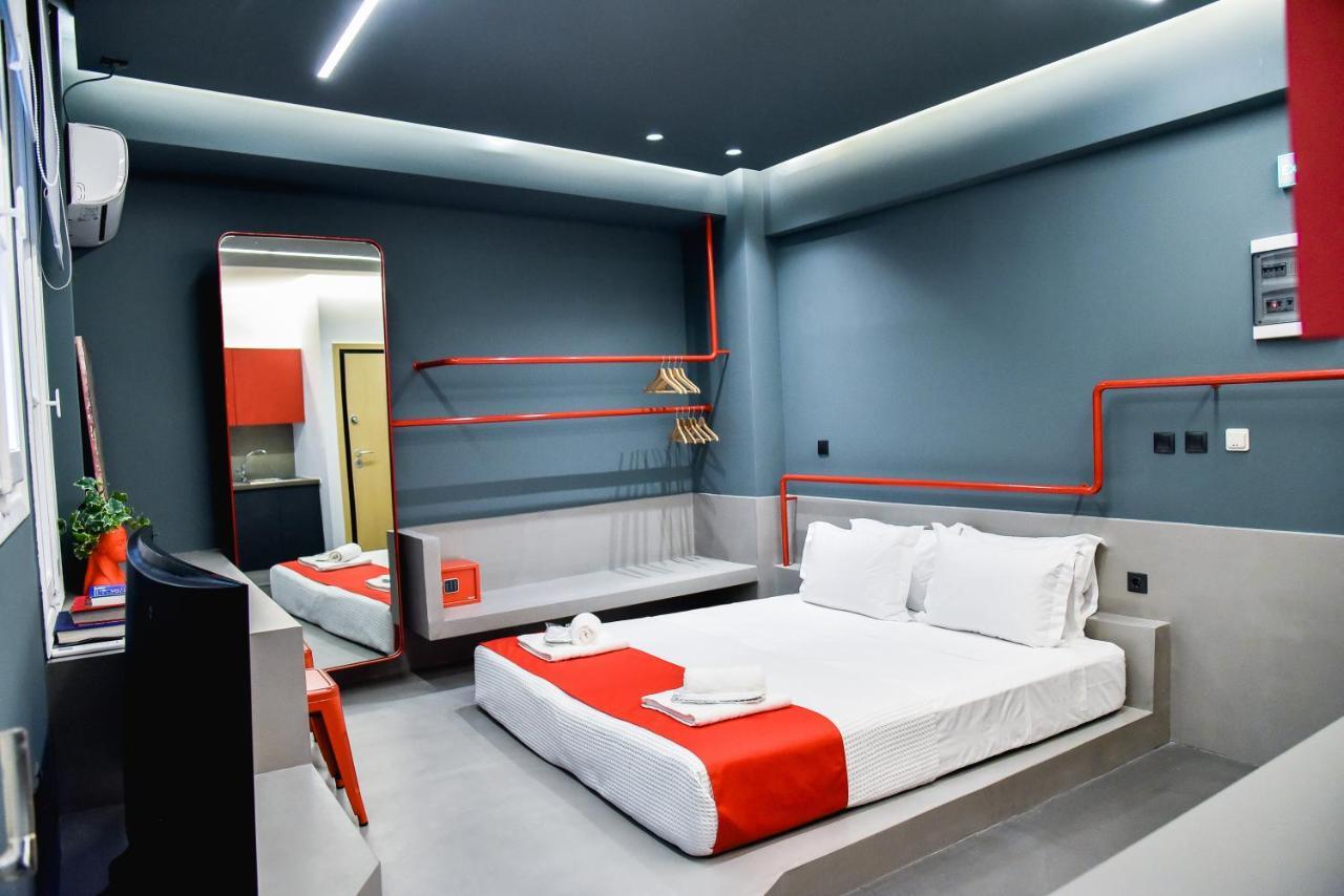 Central44 Yolo Casual Suite Athens Exterior photo